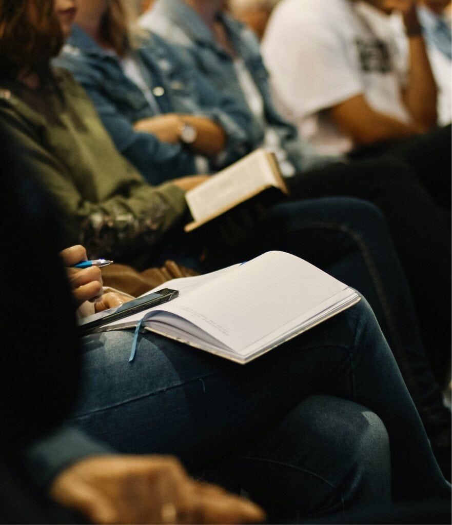 Formación práctica con fundamento bíblico, abierta para todos.